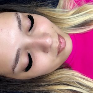 Roxana Beauty Academy 7FC60685 77A0 46BF A3F9 893B173C3847