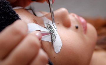 Top 3 lucruri pe care trebuie sa le stii inainte sa-ti pui extensii de gene